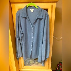 Button up, v-neck w/ collar, long sleeve (flare) shirt
